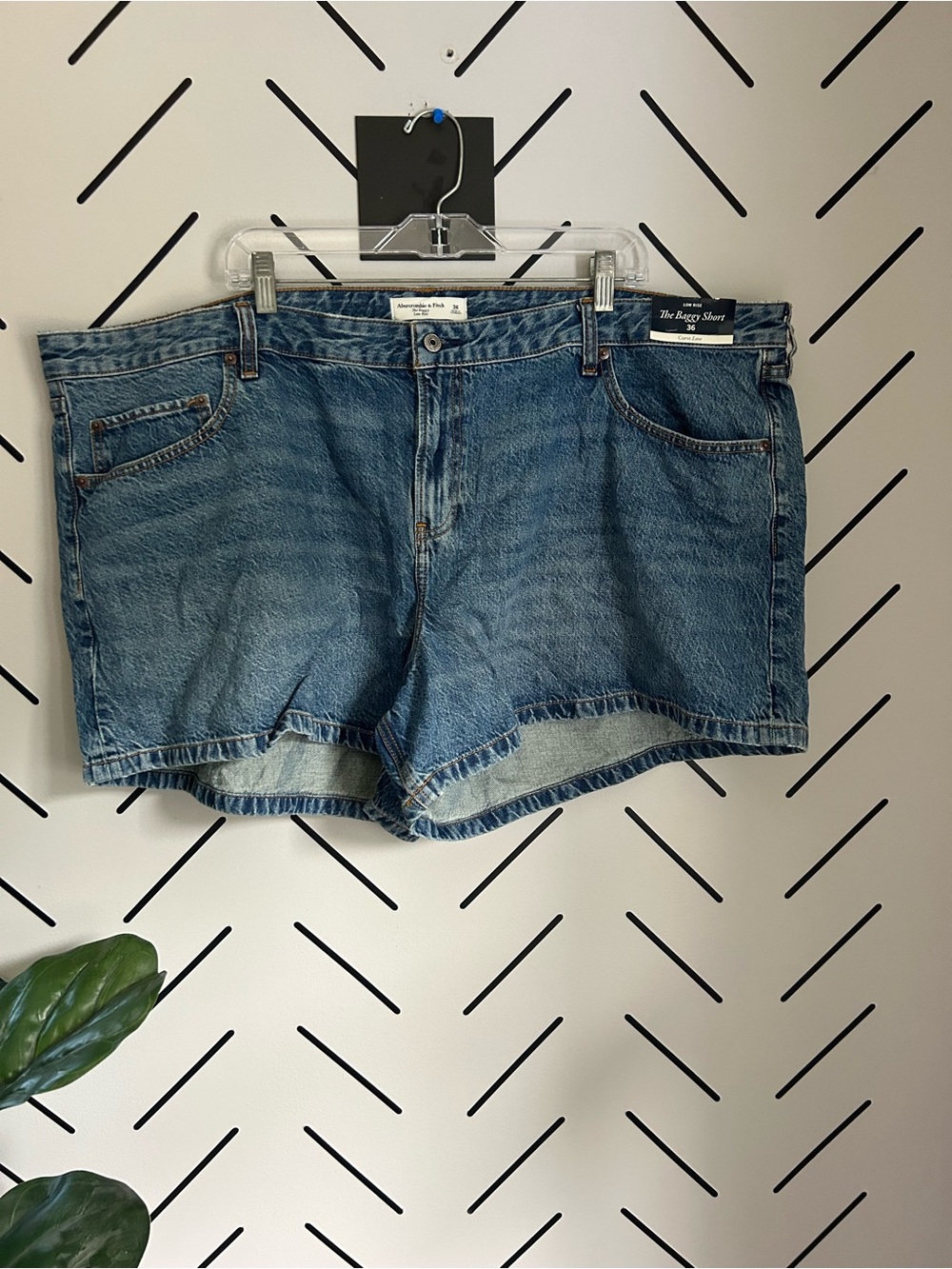NWT Abercrombie and fitch curve love the baggy short jean shorts